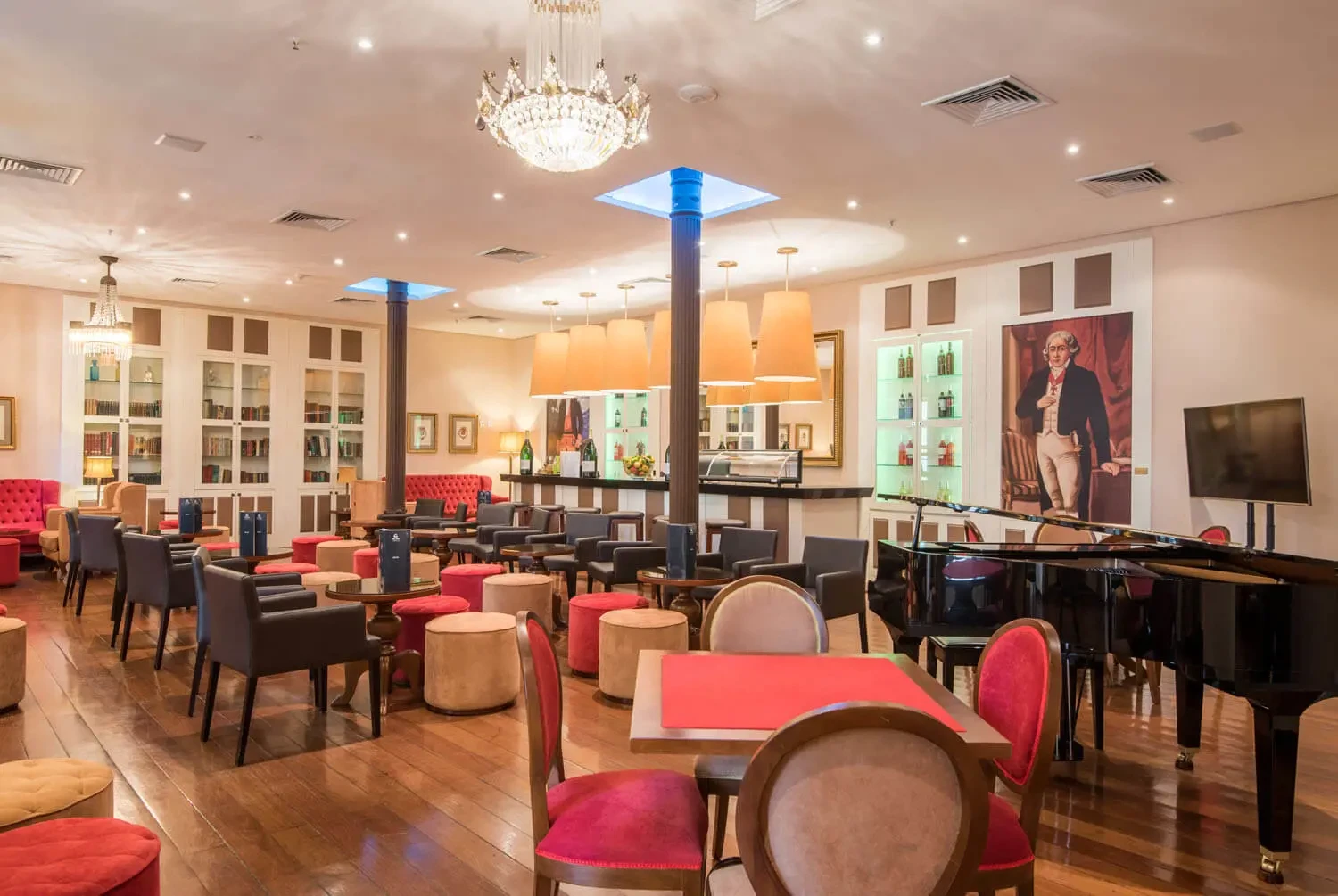 Day Use in Lapa - Pool & View of the Arches at Vila Galé Rio